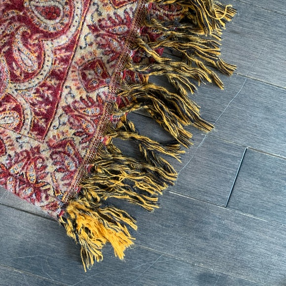 Red Manali Hooded Wool Poncho 100% Wool With Tassles OS - Picture 7 of 8